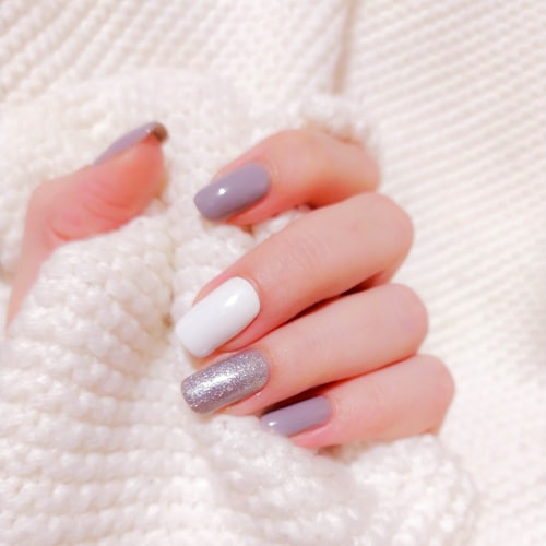 Classic French manicure with clean white tips